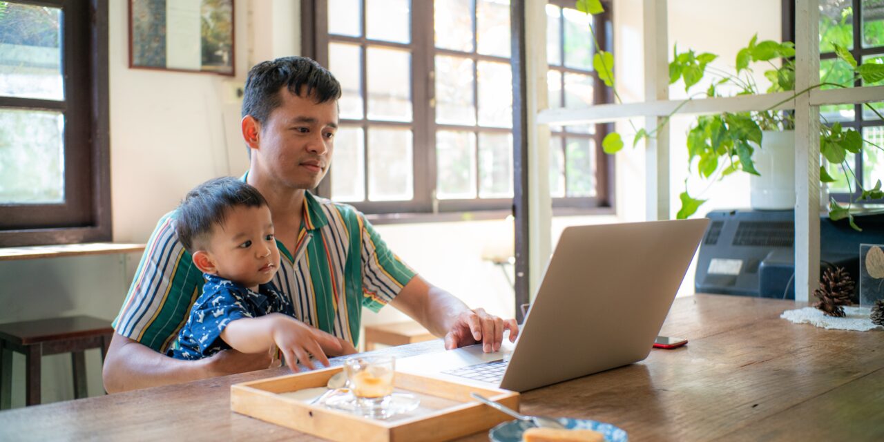 The Benefits of Going to College Online