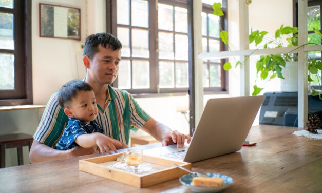 The Benefits of Going to College Online